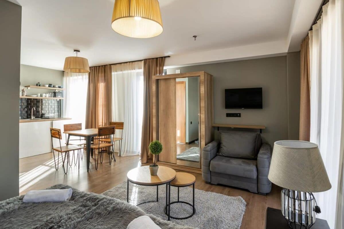 Super Stylish And Cozy 2 Bedroom 4or6 People In Key Location In Marshall Project Gudauri