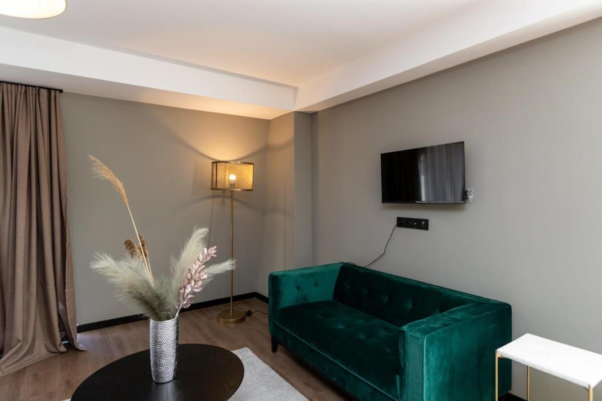 Super Stylish And Cozy 2 Bedroom 4or6 People In Key Location In Marshall Project * Gudauri